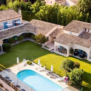 https://villa-sevigne.fr-provencehotel.com